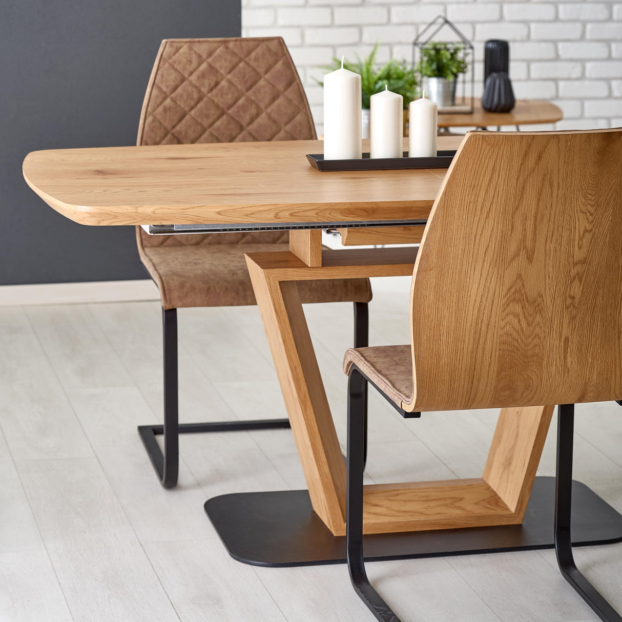Dining Table HA2072