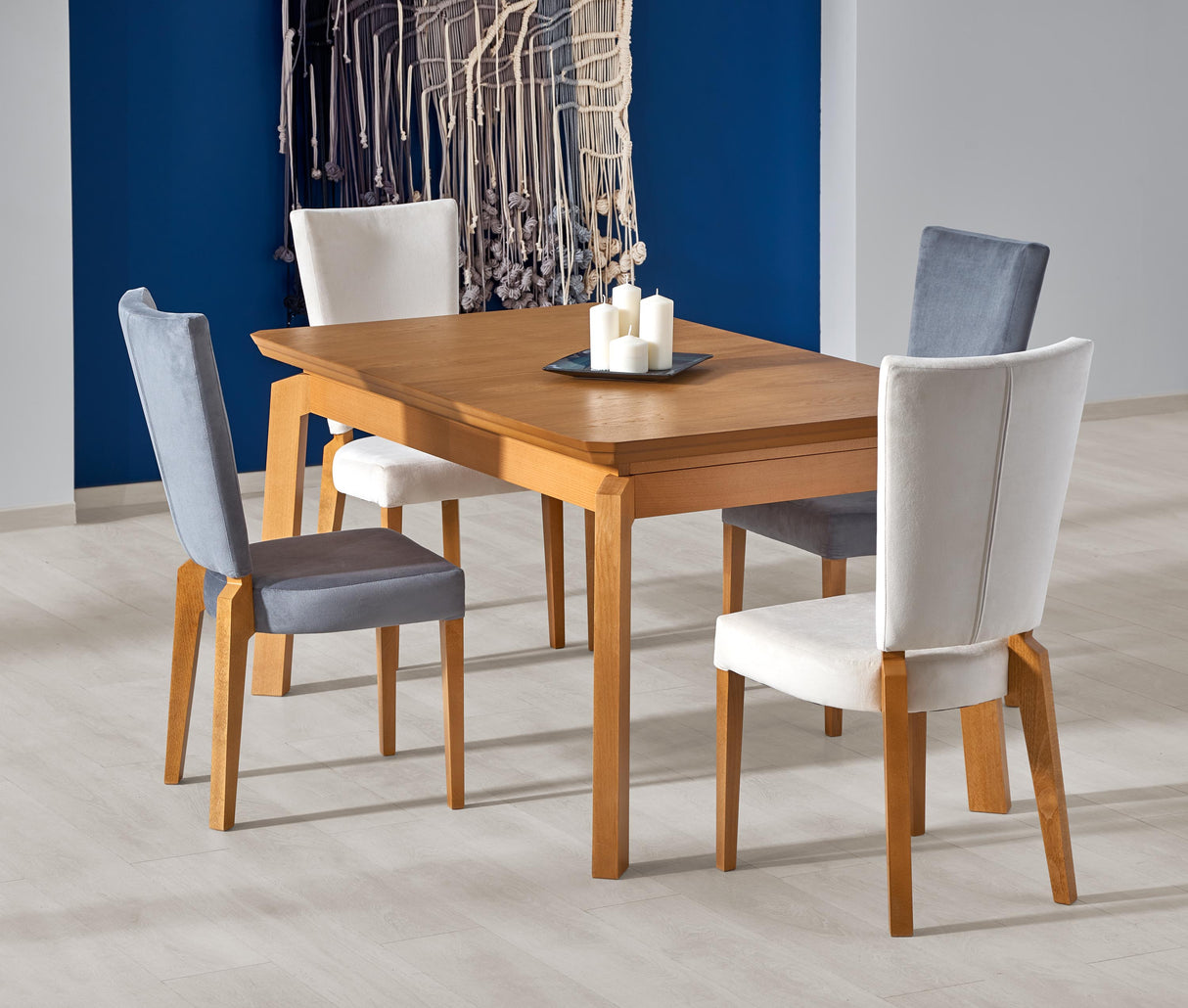 Dining Table HA691
