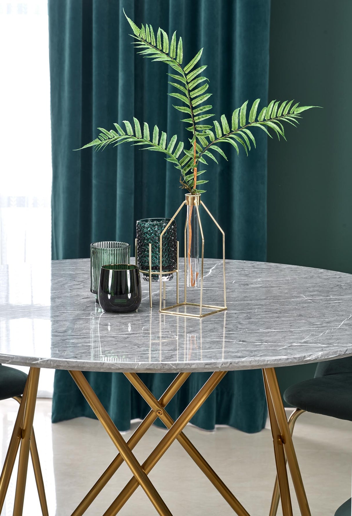 Dining Table HA1381