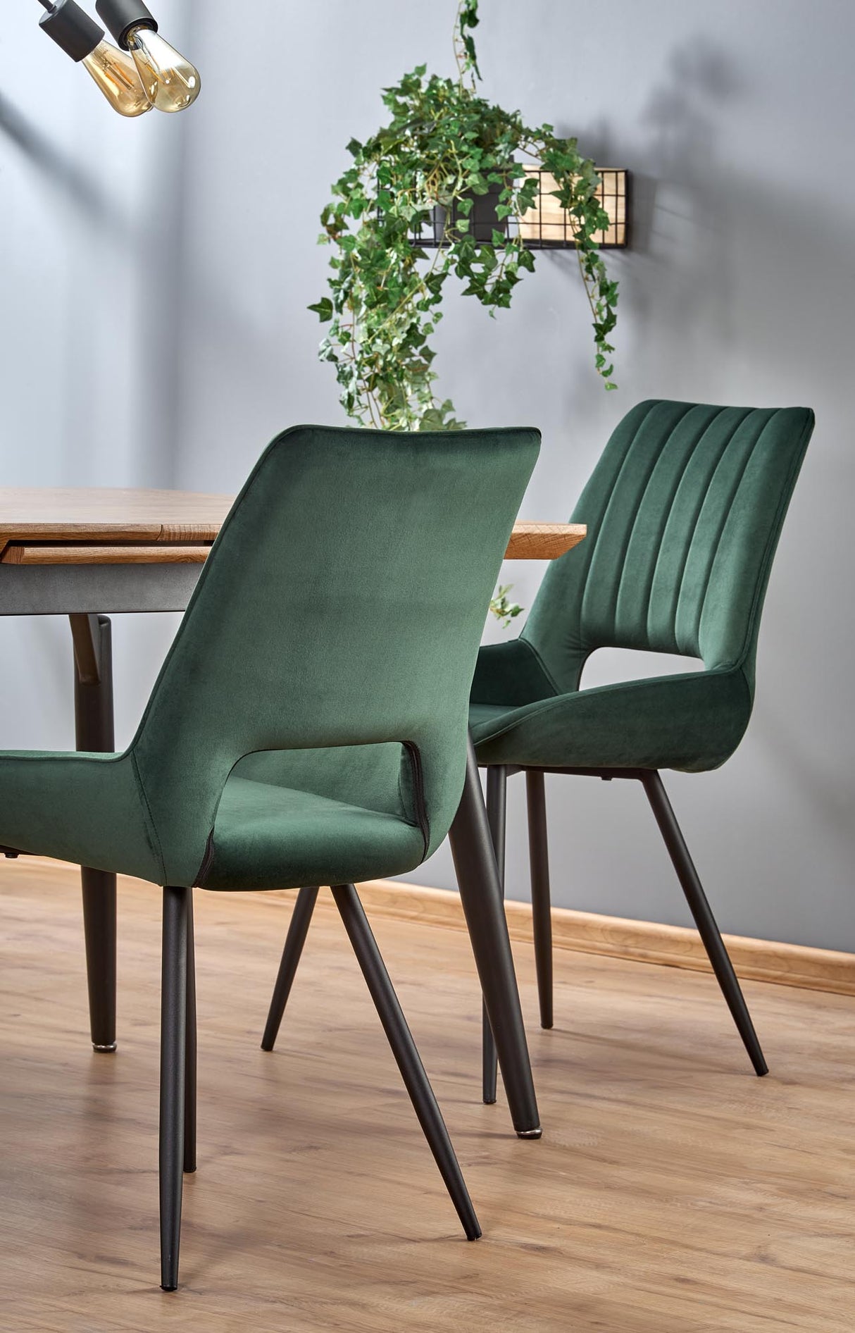 Dining Table HA2647