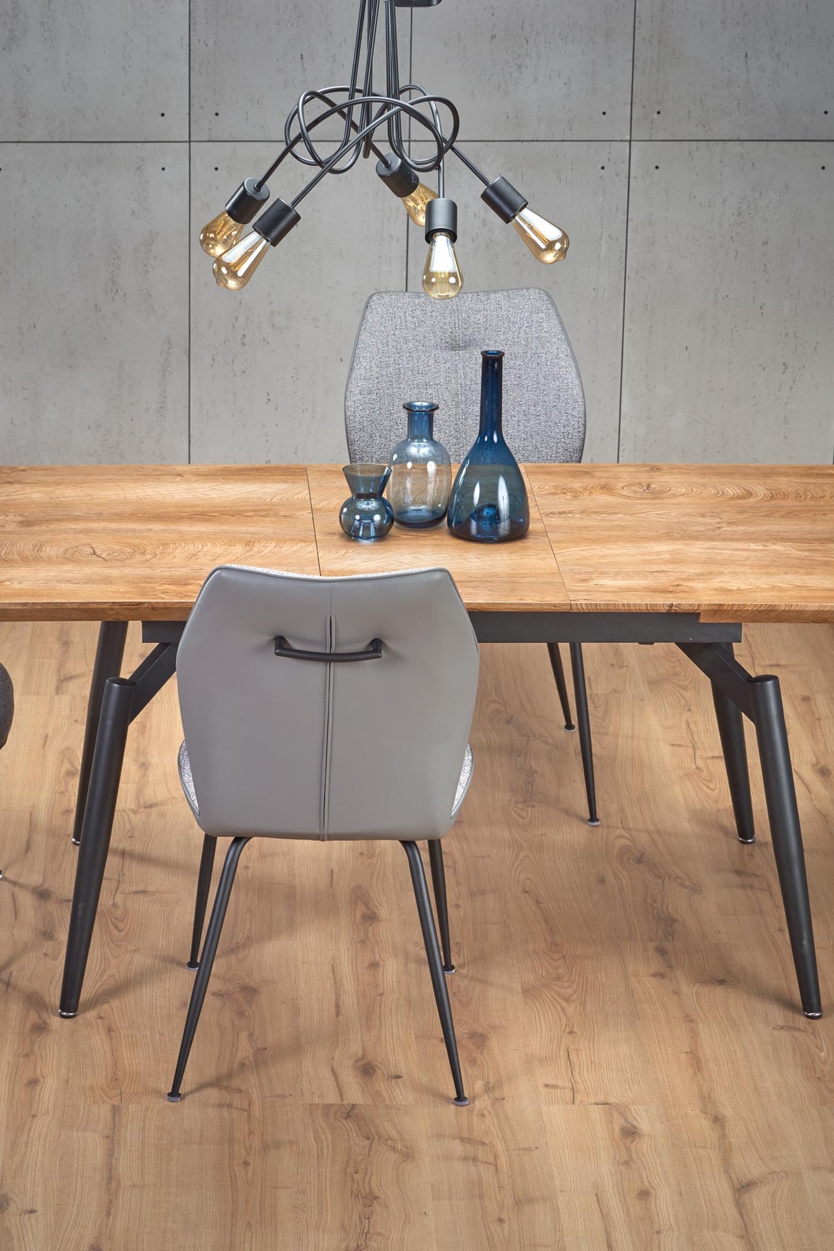 Dining Table HA2647