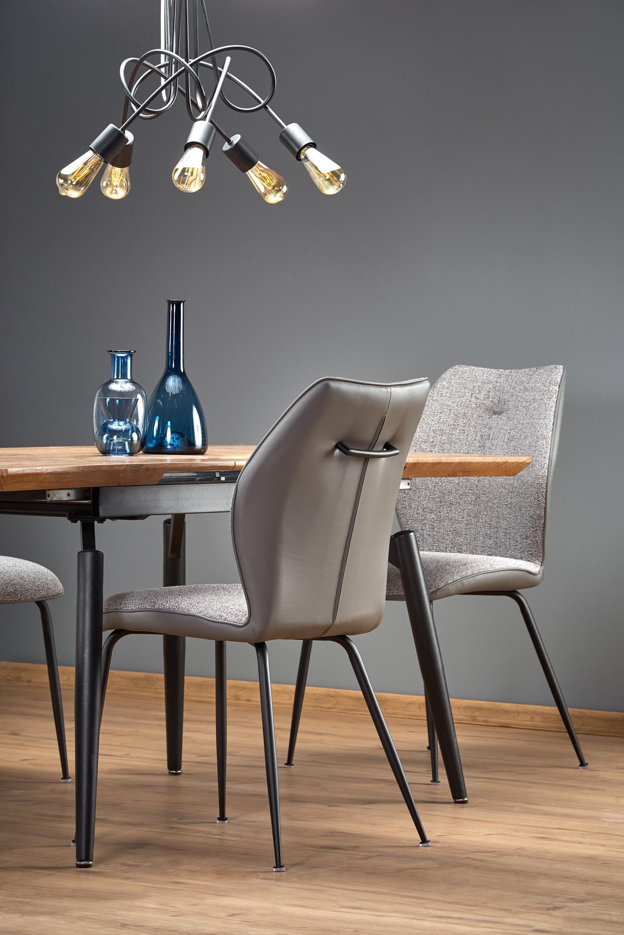 Dining Table HA2647