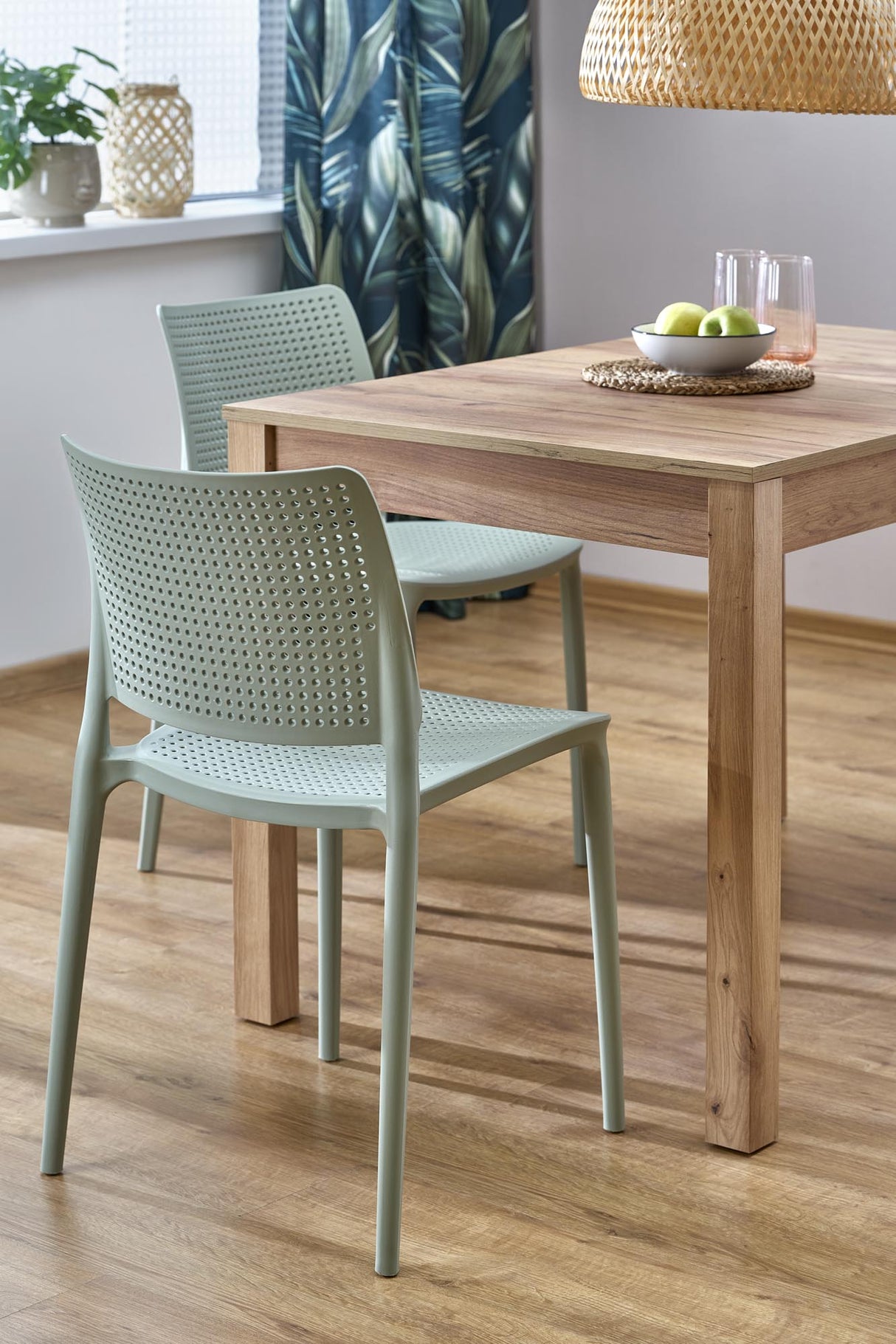 Dining Table HA595