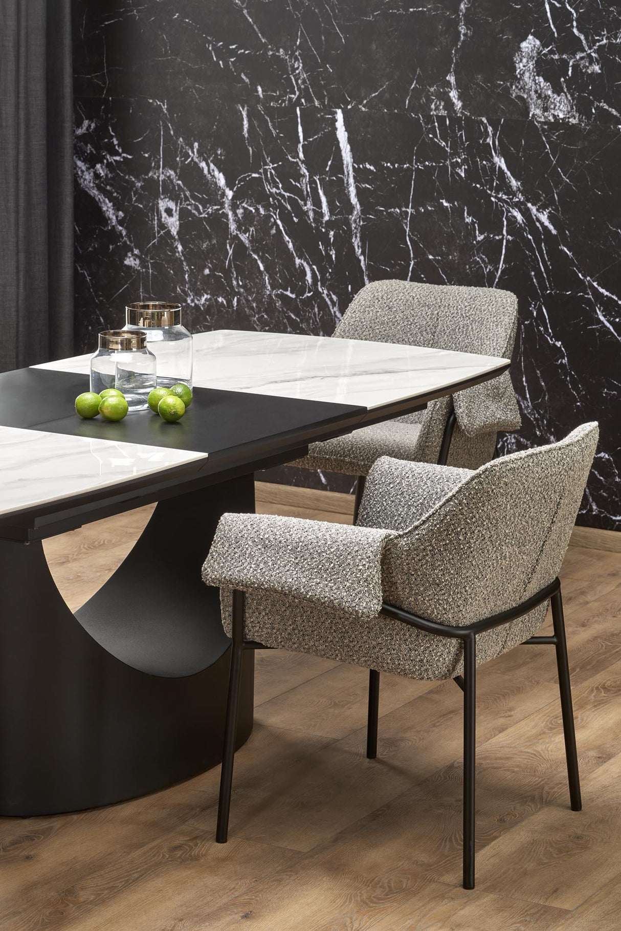 Dining Table HA2579