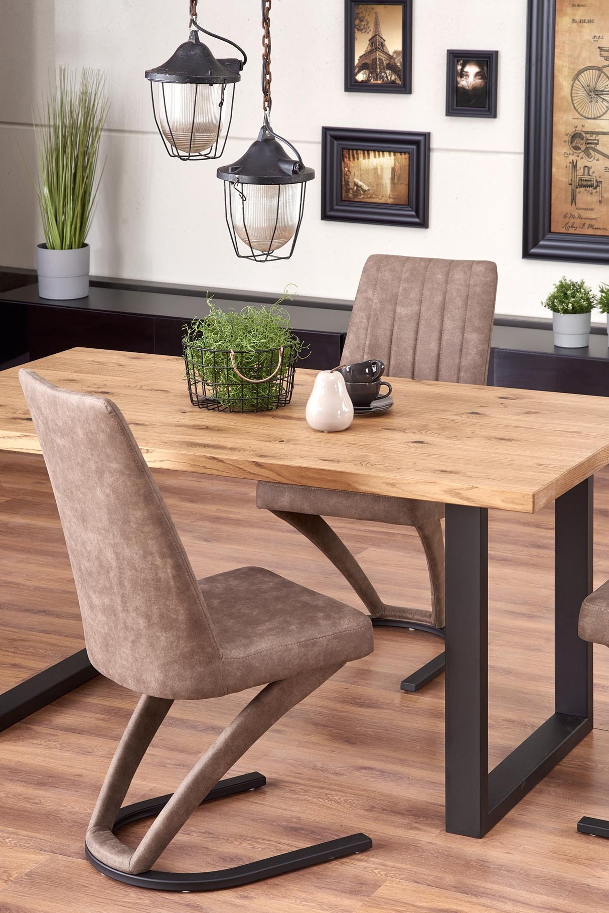 Dining Table HA2547